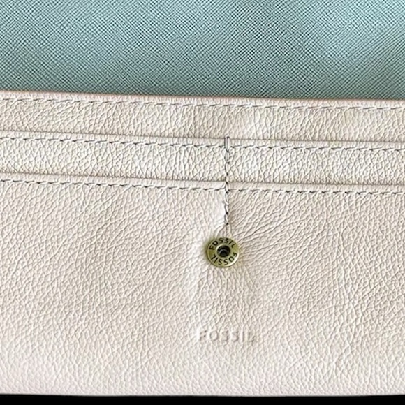 Fossil Pink Leather Women's Wallet / Clutch/ Organizer - Picture 16 of 16